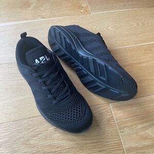 APL TechLoom Pro black womans size 8.5